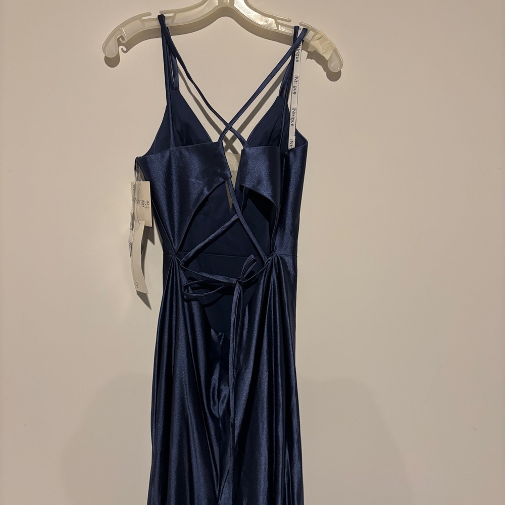 NWT Intrigue by Blush Prom Pageant Formal Mermaid Navy #540 Sz 6 Plunge Neckline - Picture 3 of 3